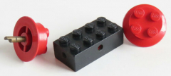 LEGO - Achs Stein 2 x 4, schwarz mit 2 Räder 2 x 2, rot # 7049b / wheel1b